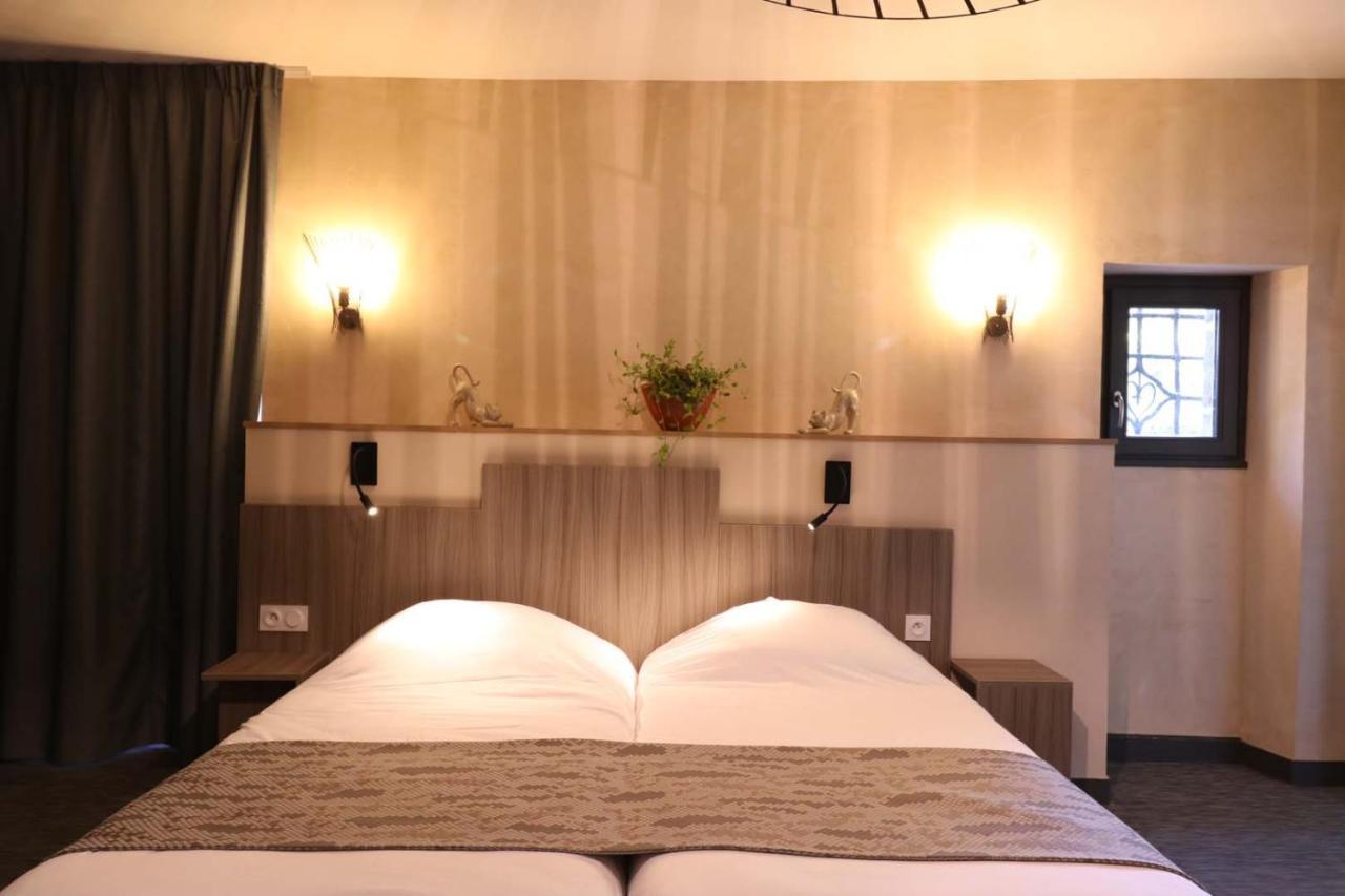 Le Vieux Moulin Hotel Hede-Bazouges ภายนอก รูปภาพ