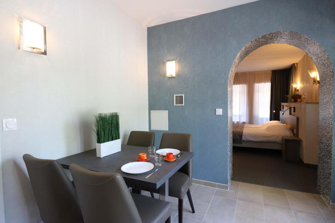 Le Vieux Moulin Hotel Hede-Bazouges ภายนอก รูปภาพ