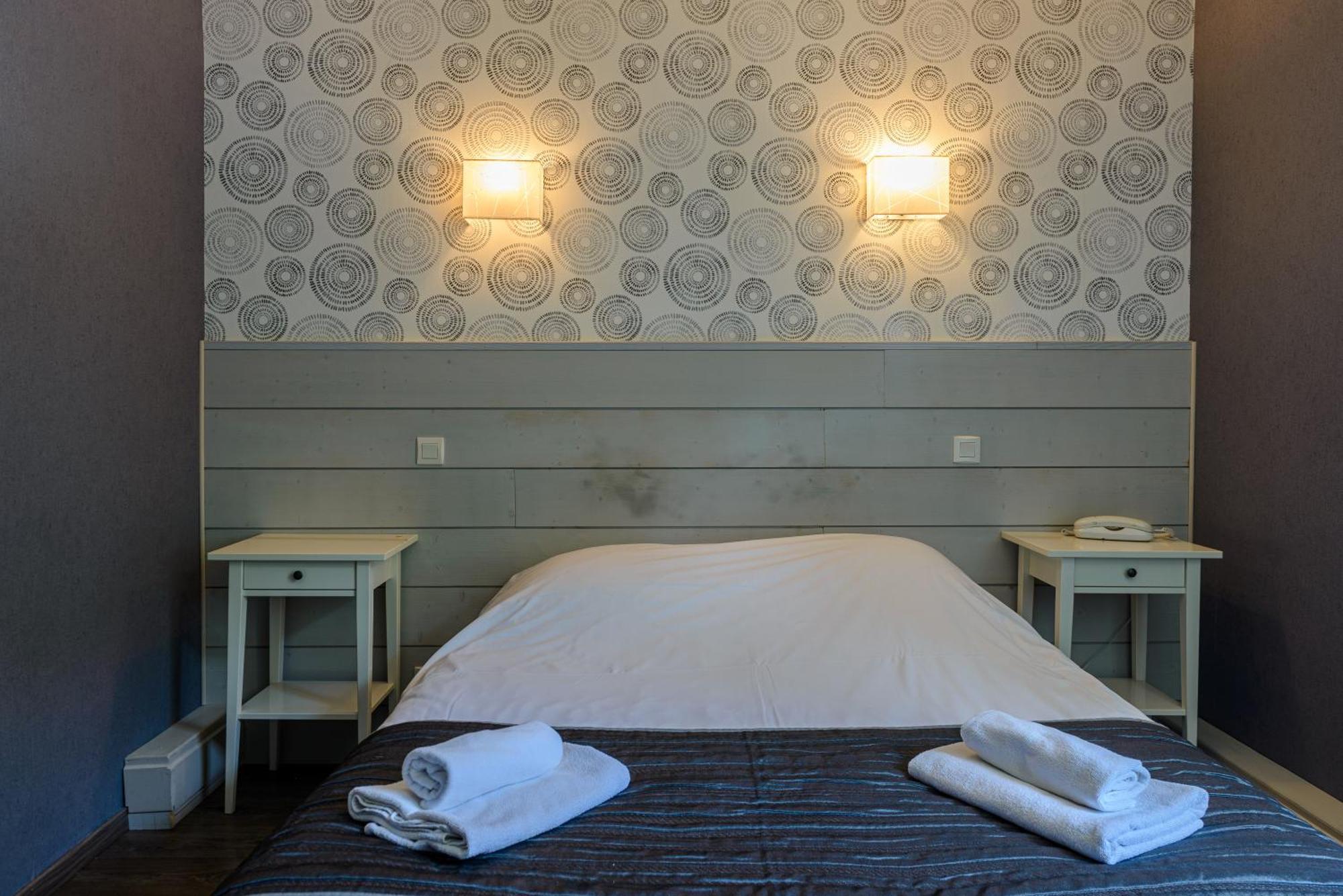 Le Vieux Moulin Hotel Hede-Bazouges ภายนอก รูปภาพ